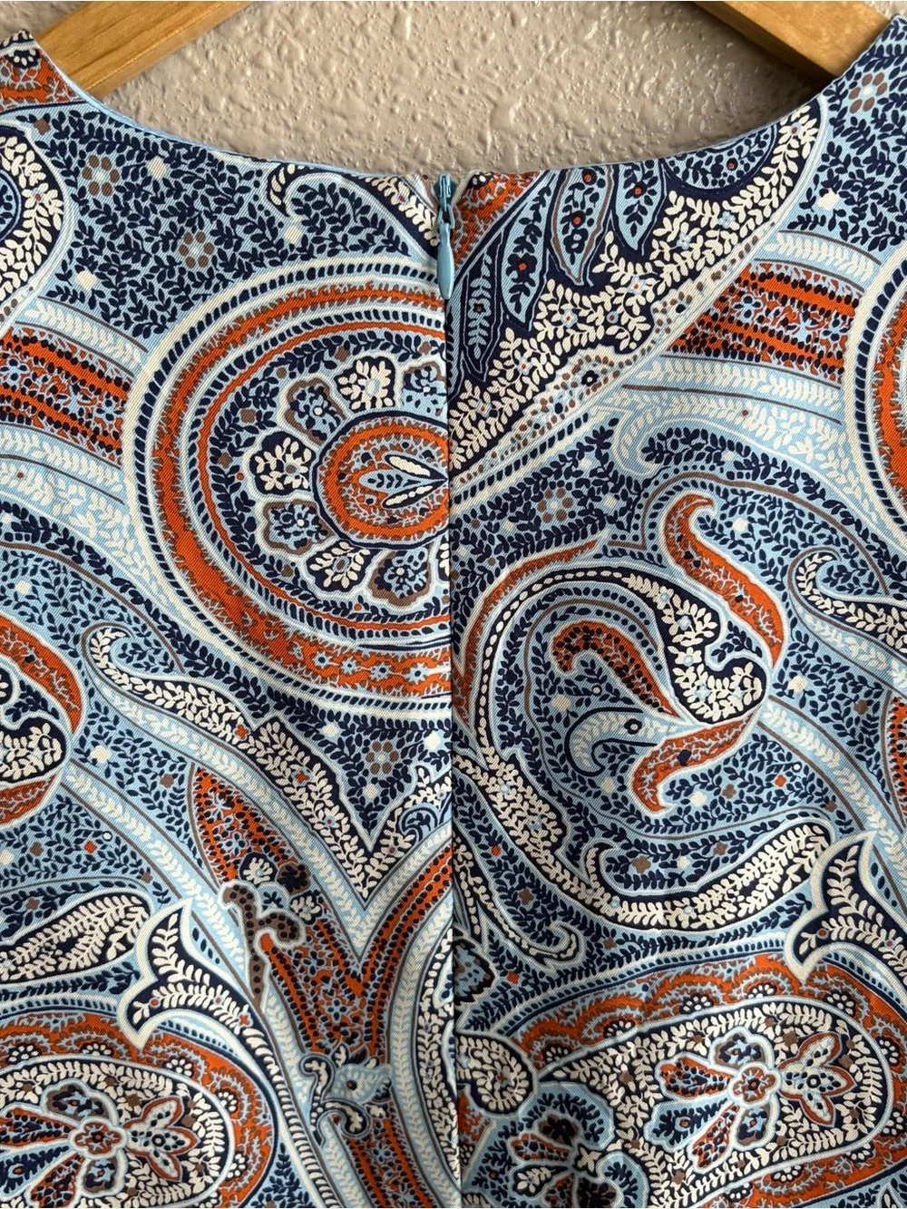 J. McLaughlin Silk Blue Paisley Swing Shift Cap Short Sleeve Lined‎ Dress
